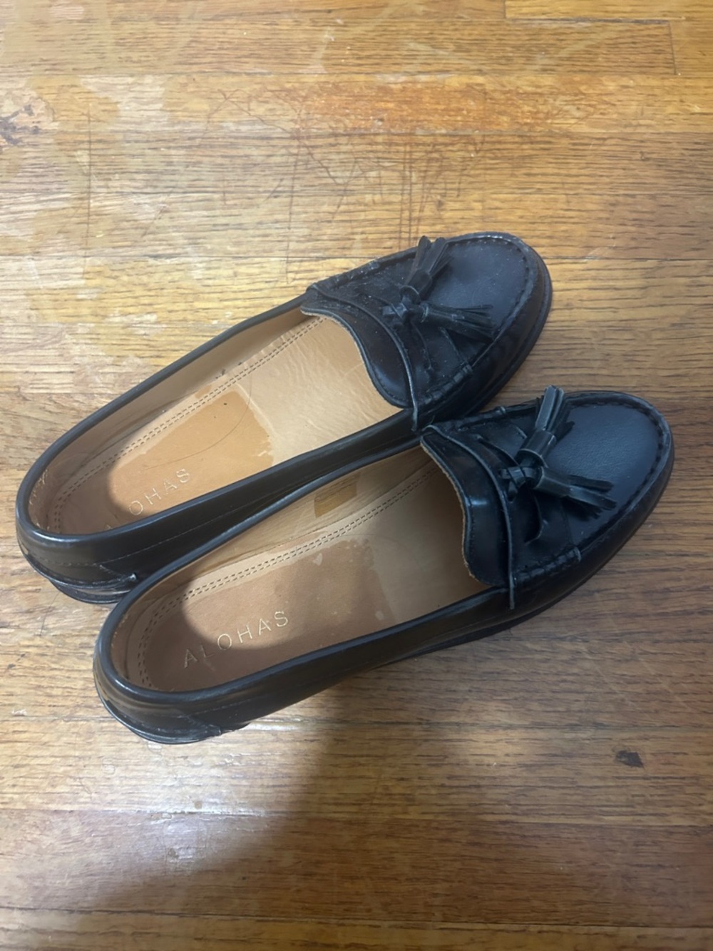 ALOHAS Black Leather Tassel Loafers